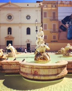 Fontana del Moro, the Chiesa di Nostra Signora del Sacro Cuore