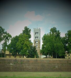 First view of Lucca (walking from the train station towards Porta San Pietro)