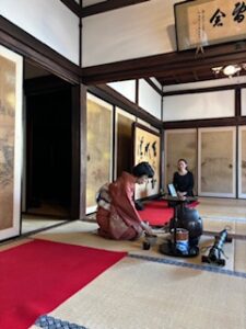 A tea ceremony at Jōtoku-ji